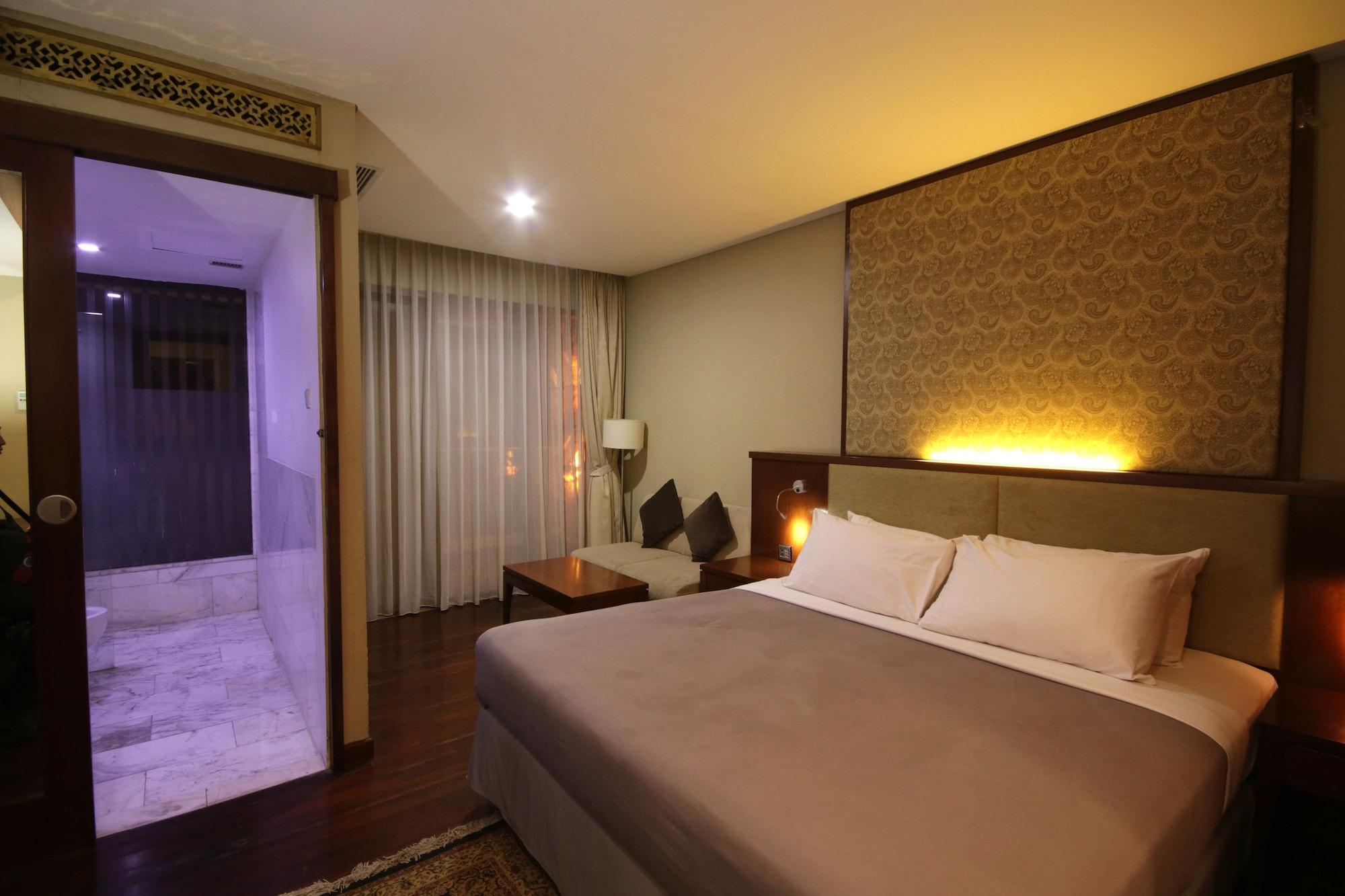 House Sangkuriang Hotel Bandung Eksteriør billede