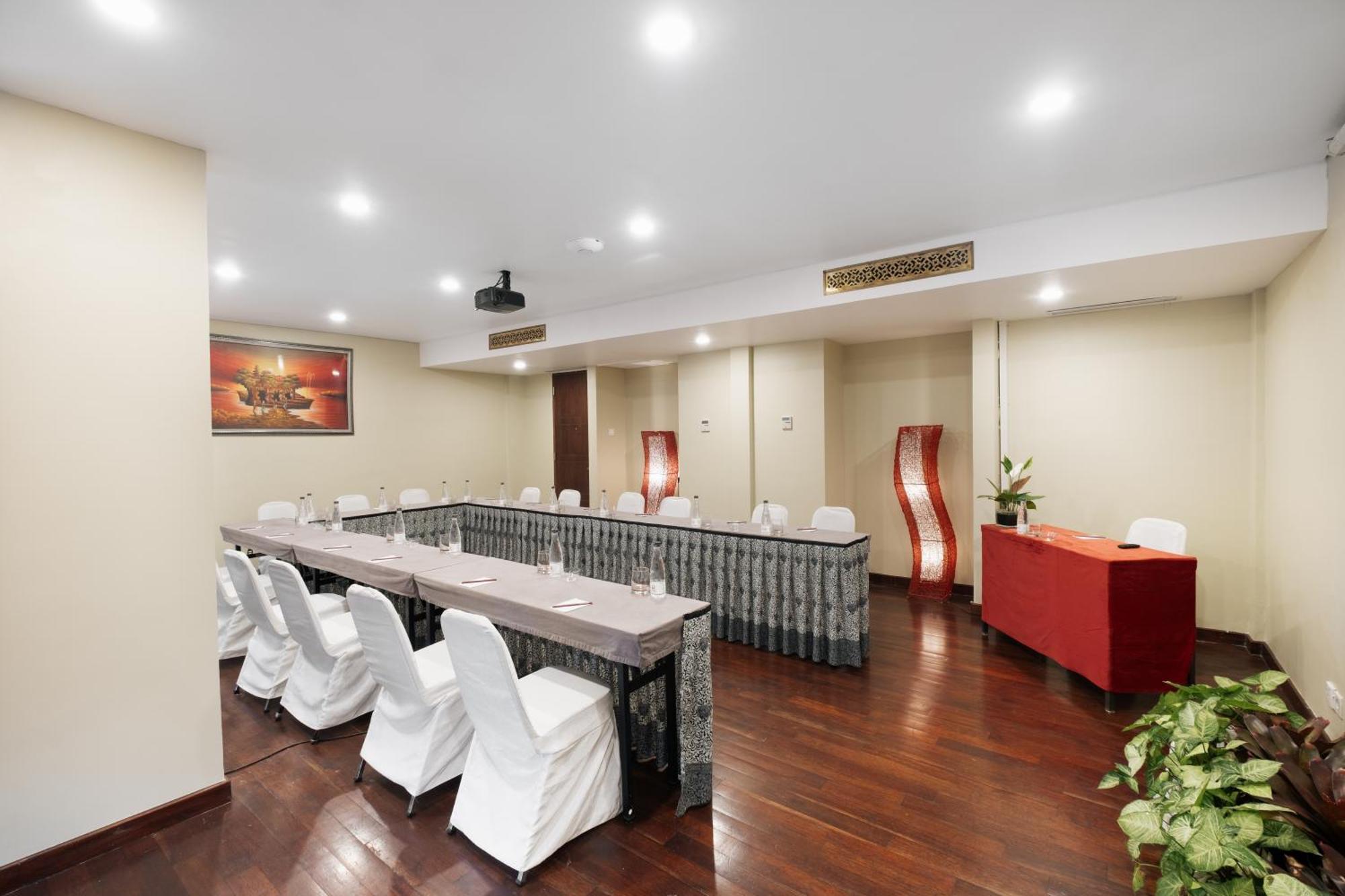 House Sangkuriang Hotel Bandung Eksteriør billede