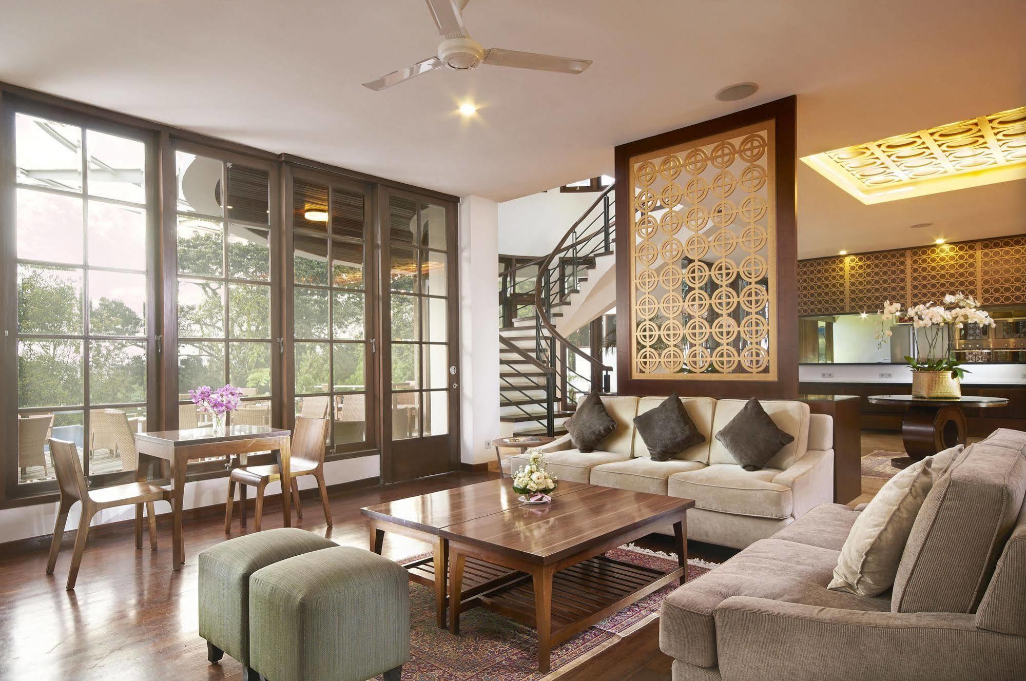 House Sangkuriang Hotel Bandung Eksteriør billede